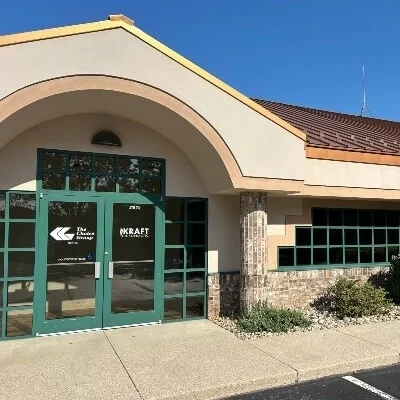 The entrance of the Kraft Chiropractic building