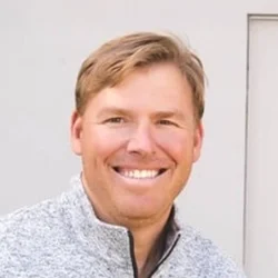 A headshot photo of Dr. Steven Kraft, the chiropractor at Kraft Chiropractic